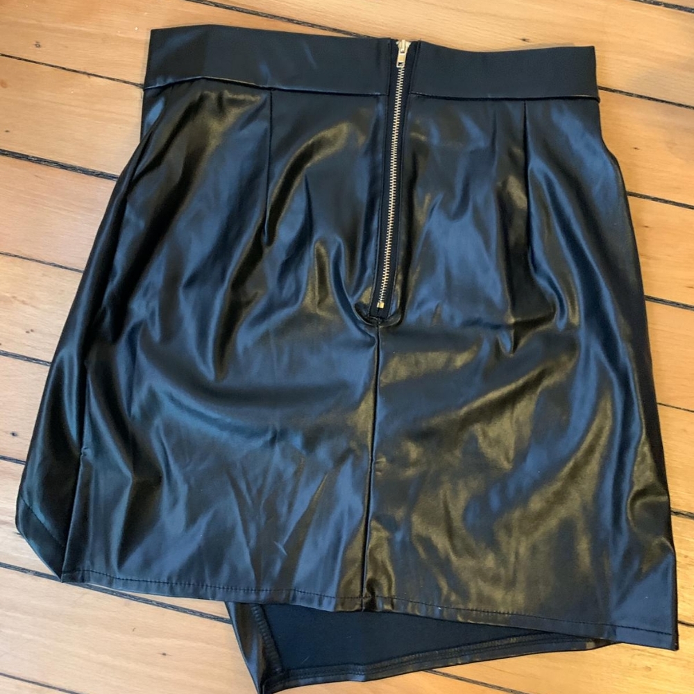 Black skirt